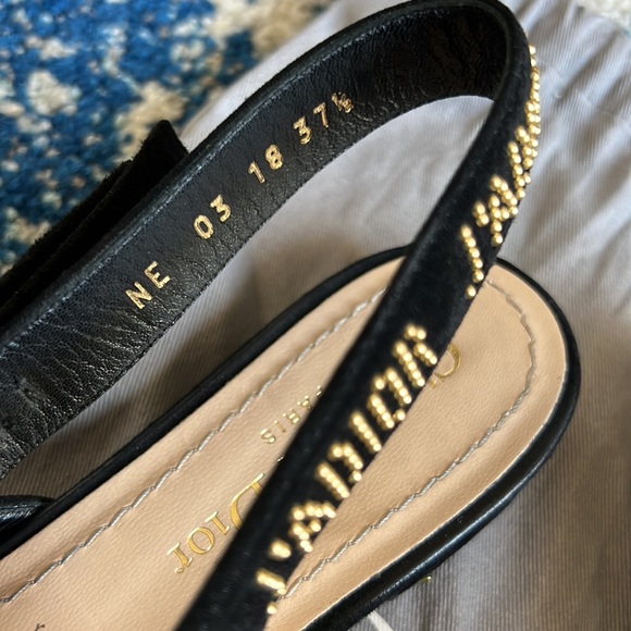 ❌SOLD ❌ CHRISTIAN DIOR
37.5
J'Adior Dotted Swiss Flats - Picture 9 of 11